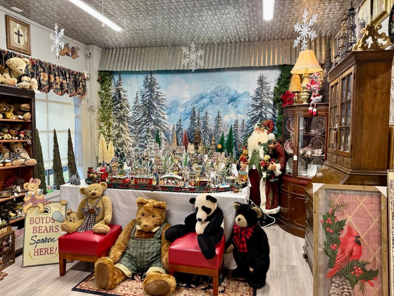 Merry Christmas from All of Us at Pollyanna's Antiques!